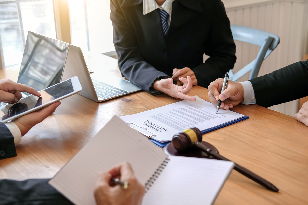 law firms - avisen legal